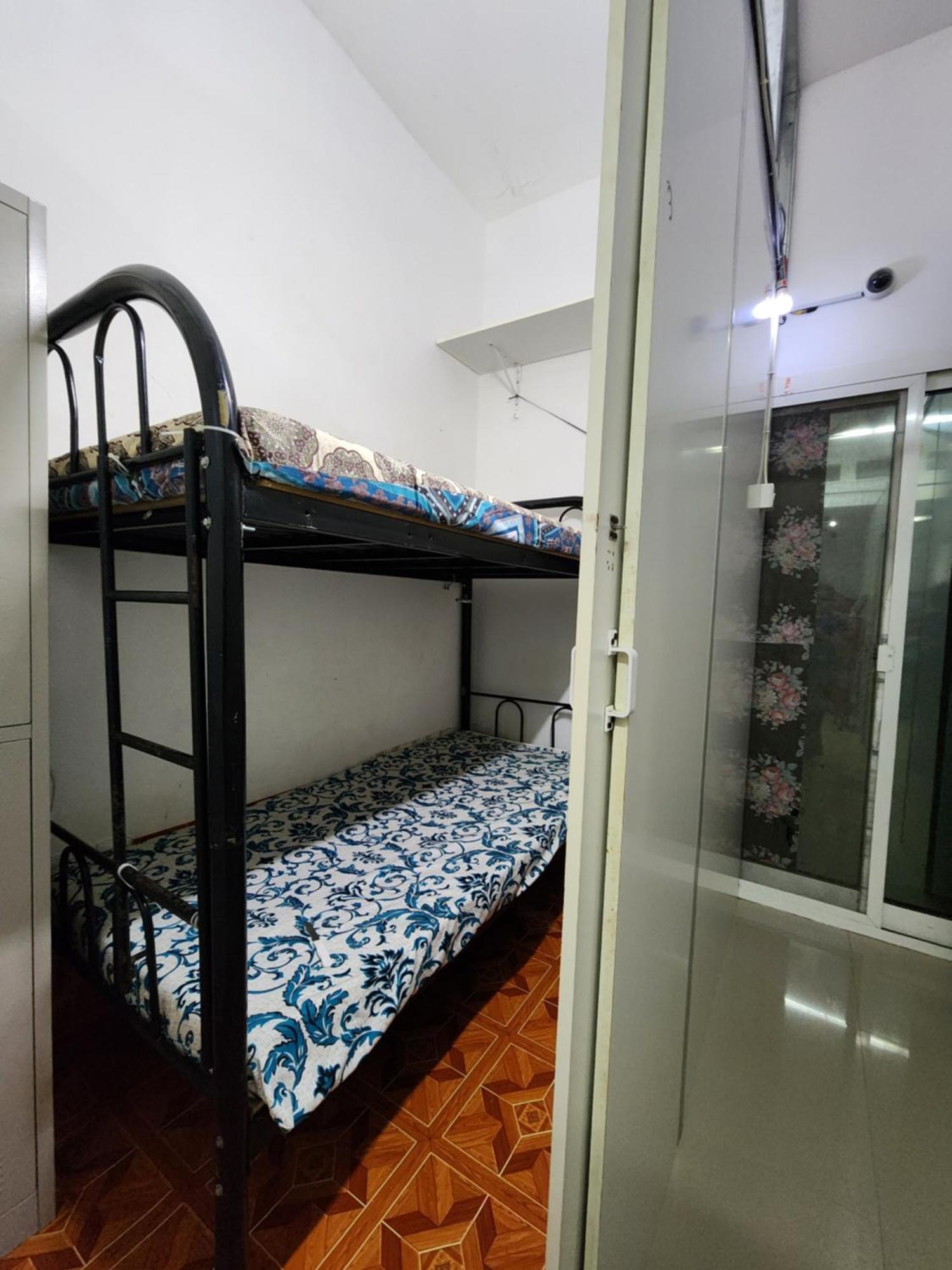 Partition Men Bed Space * Dubai